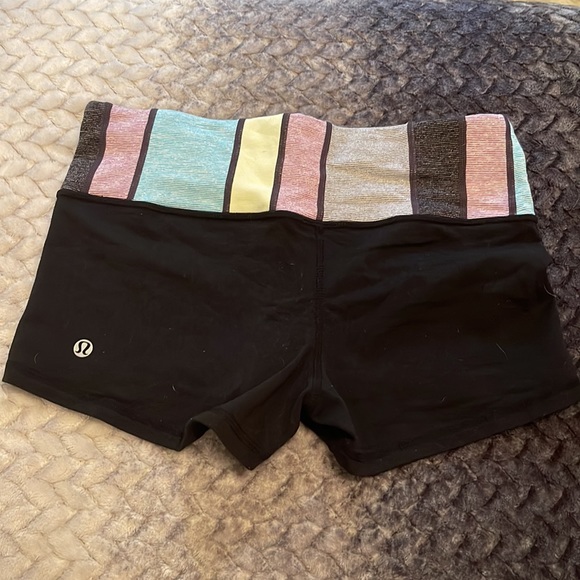 Lululemon size 6 shorts. - Picture 2 of 4